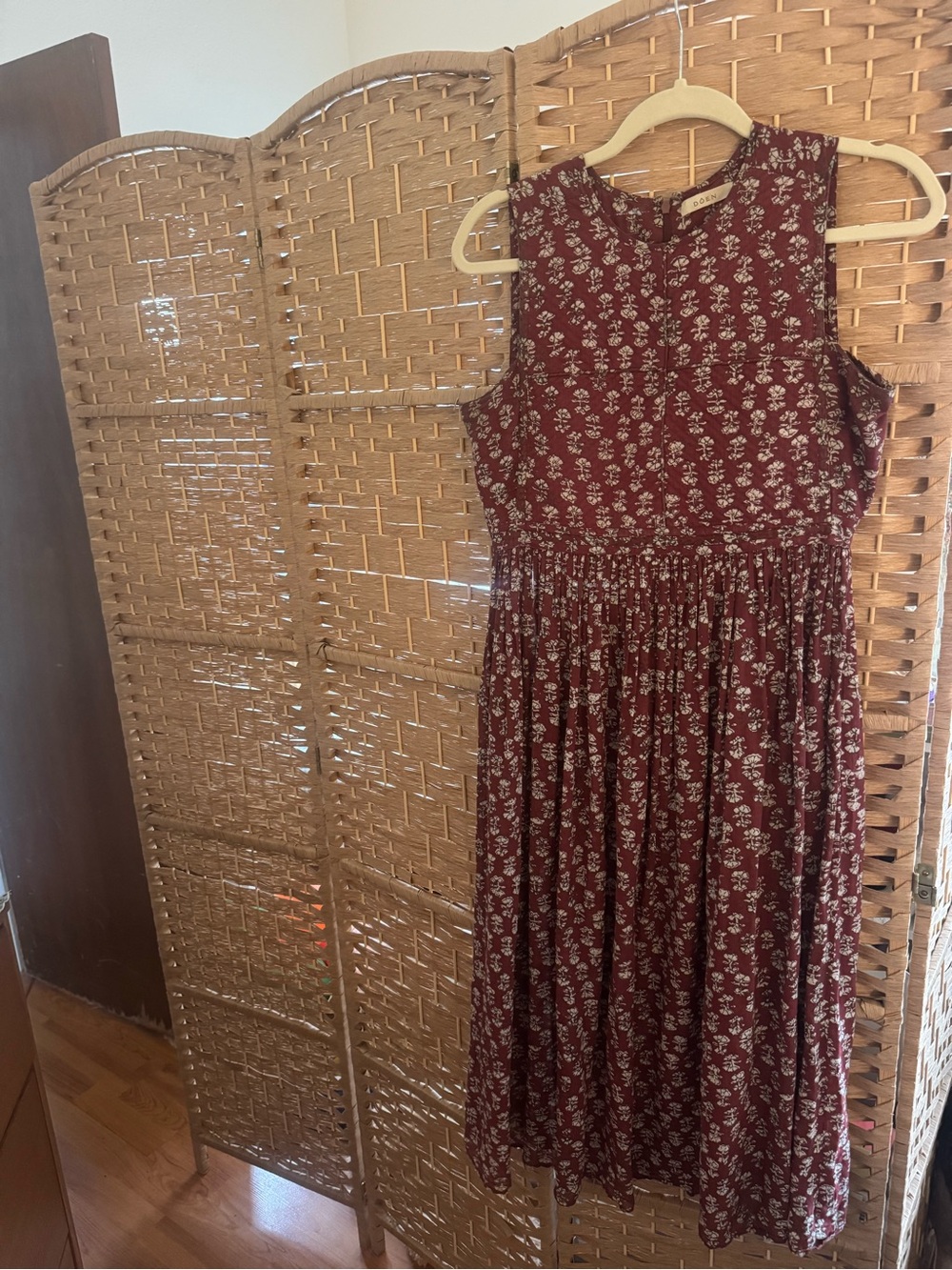 Doen Tulsi Floral Midi Dress - Burgundy